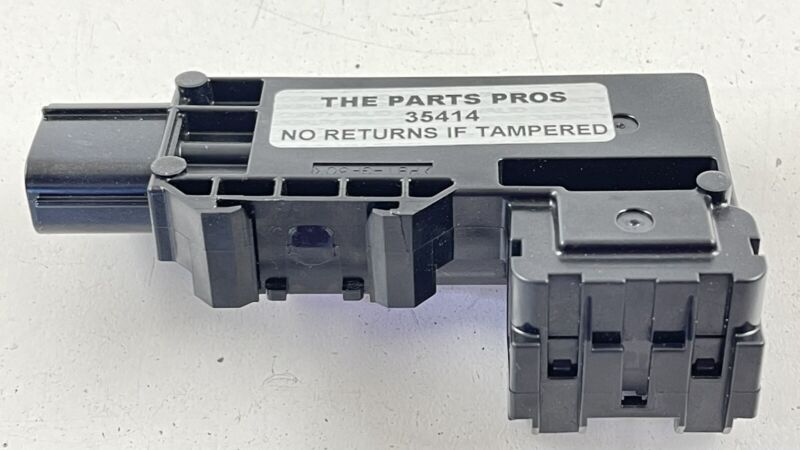 98321VA000 15-21 SUBARU WRX OR STI RIGHT FRONT OCCUPANT DETECTION MODULE 98321VA000 OEM
