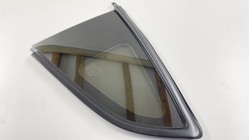 43R-006708 / 43R 006708 / 43R006708 2022 SUBARU BRZ TOYOTA GR86 DRIVER LEFT REAR QUARTER PANEL GLASS WINDOW OEM