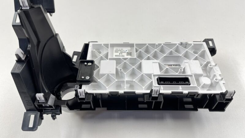 72311CC030 / 72311 CC030 22-23 TOYOTA GR86 HVAC AC AIR TEMPERATURE CLIMATE CONTROL SWITCH 72311CC030 OEM