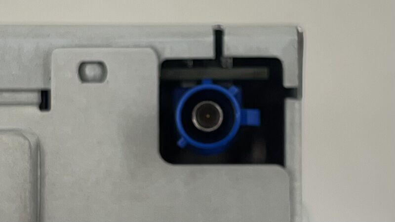 997.642.135.04 / 997 642 135 04 / 99764213504 05-12 PORSCHE 911 997 NAVIGATION NAVI DVD MAP DRIVE PLAYER 997.642.135.04