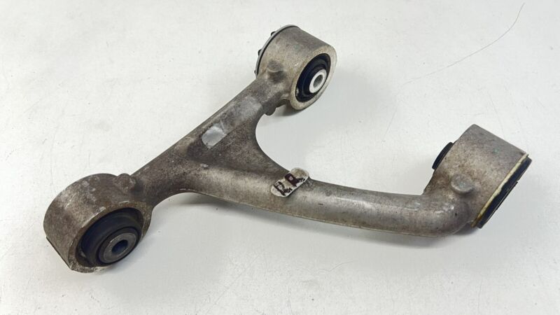 07-17 ASTON MARTIN VANTAGE PASSENGER RIGHT REAR CONTROL ARM SET OEM