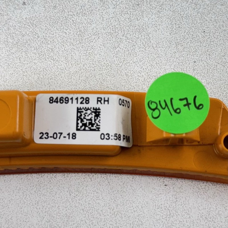 84691128 22-24 CADILLAC CT5 BLACKWING RIGHT FRONT BUMPER SIDE MARKER REFLECTOR LIGHT OEM