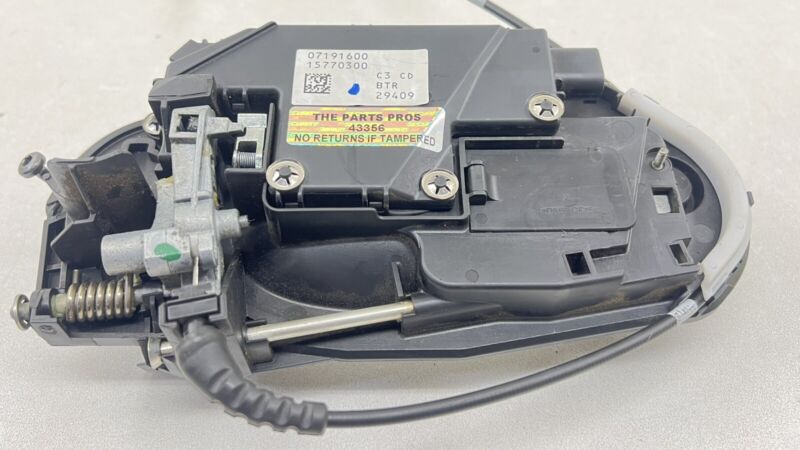 15770300 06-10 BMW M6 E63 E64 RIGHT FRONT EXTERIOR DOOR HANDLE ASSEMBLY 15770300 OEM