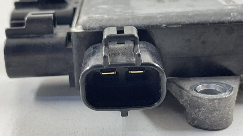 21493 B210B / 21493B210B 17-20 TESLA MODEL S RADIATOR COOLING FAN CONTROL MODULE 21493 B210B OEM