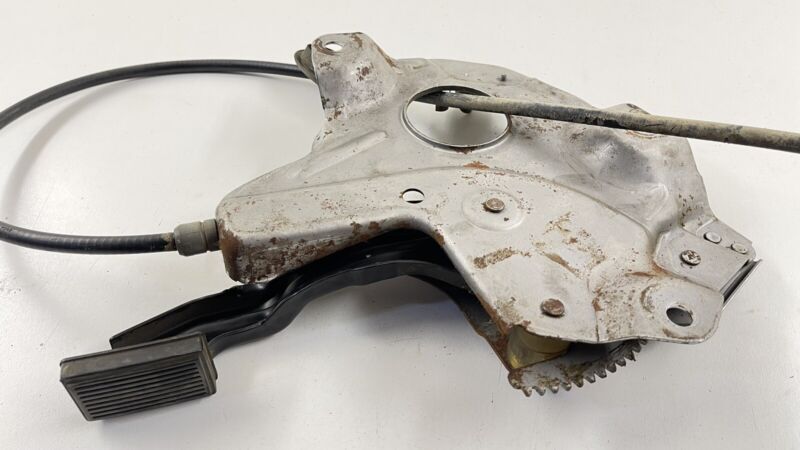 04-22 DODGE RAM EMERGENCY PARKING BRAKE PEDAL 52010176AC OEM