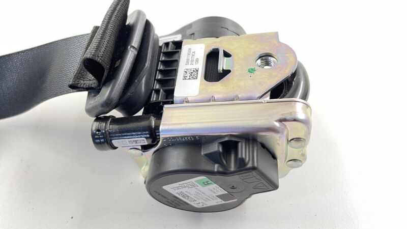 280621 20-23 TOYOTA SUPRA PASSENGER RIGHT FRONT SEATBELT SEAT BELT RETRACTOR OEM