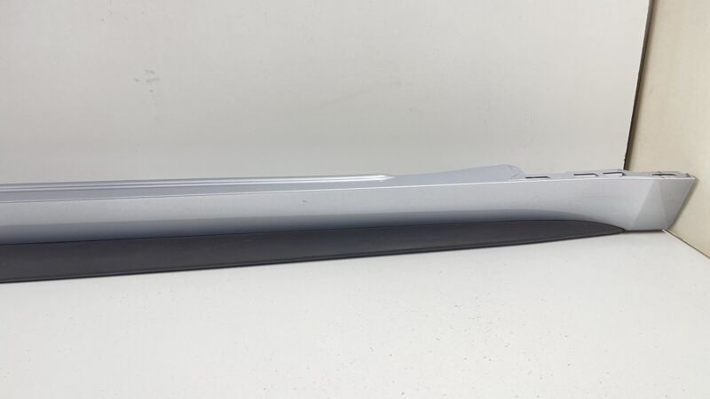 8W8.853.860.A / 8W8 853 860 A / 8W8853860A 18-23 AUDI A5 S5 PASSENGER RIGHT SIDE SKIRT ROCKER PANEL TRIM 8W8853860A OEM