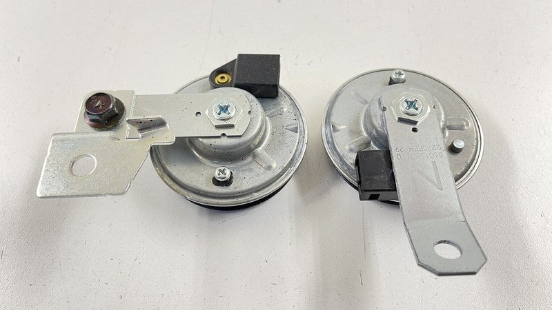 86012SJ110 22-23 SUBARU WRX LOW HIGH NOTE PITCH TONE HORN SIREN ALARM SIGNAL PAIR OEM