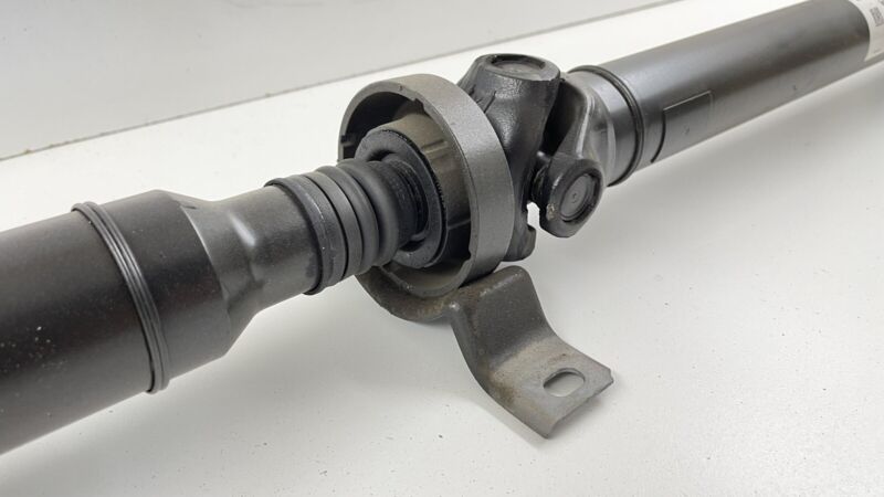 84306999 17-22 CHEVROLET CAMARO SS MANUAL DRIVESHAFT DRIVE SHAFT PROPELLER 84306999 OEM