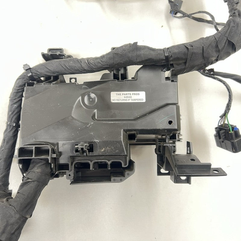 NR3T-14290-HB / NR3T 14290 HB / NR3T14290HB 18-23 FORD MUSTANG GT ENGINE BAY WIRE HARNESS WITH FUSE BOX NR3T-14290-HB OE
