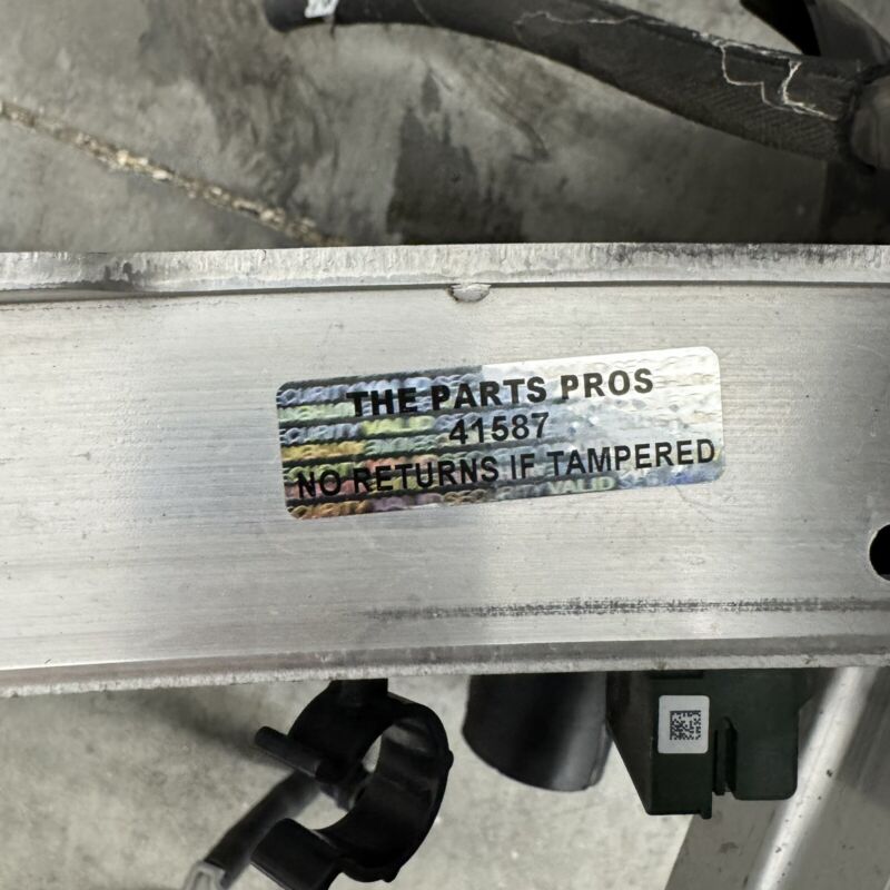 12-18 MERCEDES BENZ CLS550 W218 RADIATOR SUPPORT REINFORCEMENT BAR ASSEMBLY OEM