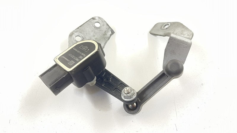 11B0761CP 15-17 MCLAREN 650S DRIVER LEFT FRONT HEADLIGHT HEIGHT LEVEL SENSOR 11M0253CP OEM