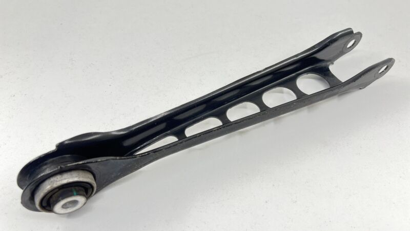 84382226 16-24 CHEVROLET CAMARO ZL1 DRIVER LEFT REAR CONTROL ARM SET OEM