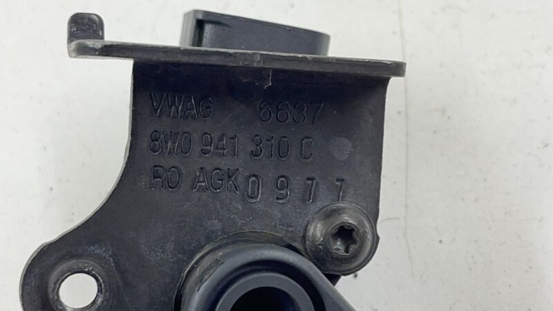 8W0 941 310 C / 8W0941310C 17-23 AUDI A4 S4 A5 S5 RIGHT REAR HEADLIGHT HEIGHT LEVEL SENSOR 4M0907503 OEM