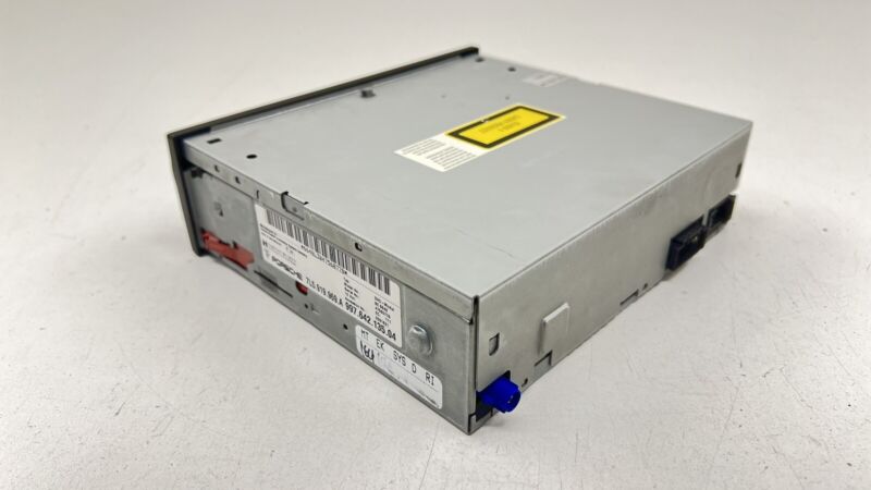 997.642.135.04 / 997 642 135 04 / 99764213504 05-12 PORSCHE 911 997 NAVIGATION NAVI DVD MAP DRIVE PLAYER 997.642.135.04