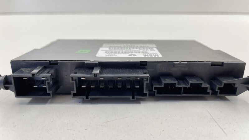 04787677AA 17-20 MASERATI GHIBLI DRIVER LEFT FRONT SEAT CONTROL MODULE 04787677AA OEM