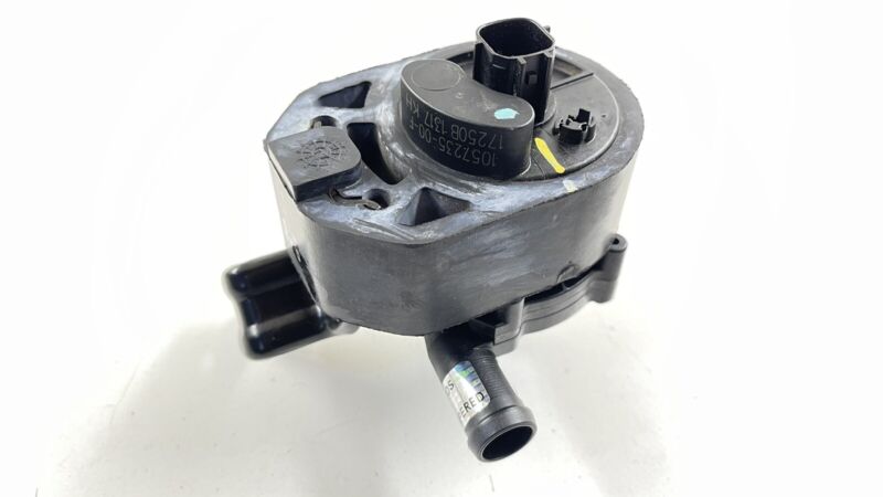 1057235-00-F / 1057235 00 F / 105723500F 17-20 TESLA MODEL S ELECTRIC AUXILIARY WATER COOLANT PUMP 1057235-00-F OEM
