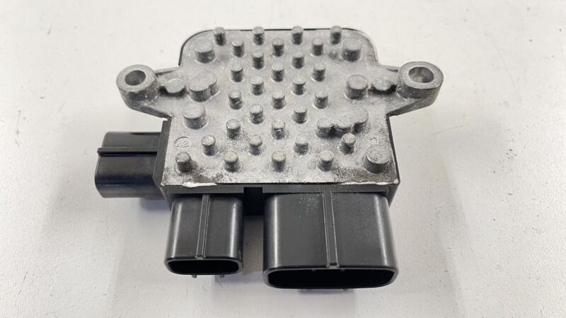 21493 B210B / 21493B210B 17-20 TESLA MODEL S RADIATOR COOLING FAN CONTROL MODULE 21493 B210B OEM
