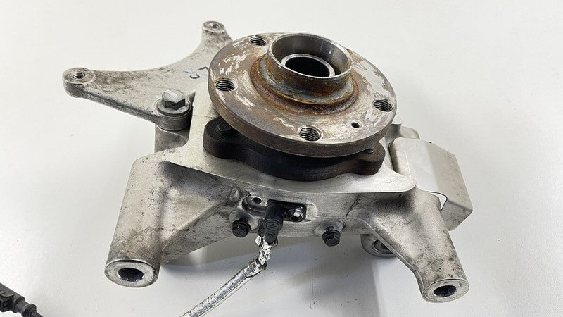 11B0623CP 15-17 MCLAREN 650S DRIVER LEFT REAR SPINDLE KNUCKLE HUB BEARING OEM *NOTE*