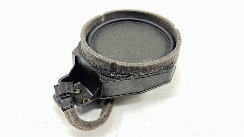 4W0.035.826 / 4W0 035 826 / 4W0035826 13-18 BENTLEY FLYING SPUR PASSENGER RIGHT REAR DOOR SPEAKER 4W0.035.826 OEM