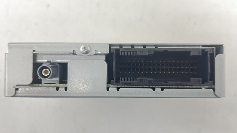 4W0 907 441 / 4W0907441 13-18 BENTLEY FLYING SPUR REAR VIEW CAMERA CONTROL MODULE 4W0 907 441 OEM