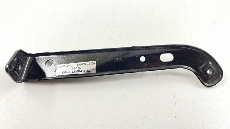 JR3B-16C198-BA / JR3B 16C198 BA / JR3B16C198BA 18-22 FORD MUSTANG GT PASSENGER RIGHT FRONT FENDER BRACKET SUPPORT MOUNT