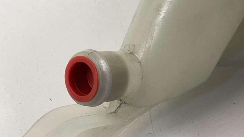 2215000349 / A2215000349 / A 221 500 03 49 0349 07-13 MERCEDES BENZ S550 W221 COOLANT RESERVOIR OVERFLOW EXPANSION BOTTL