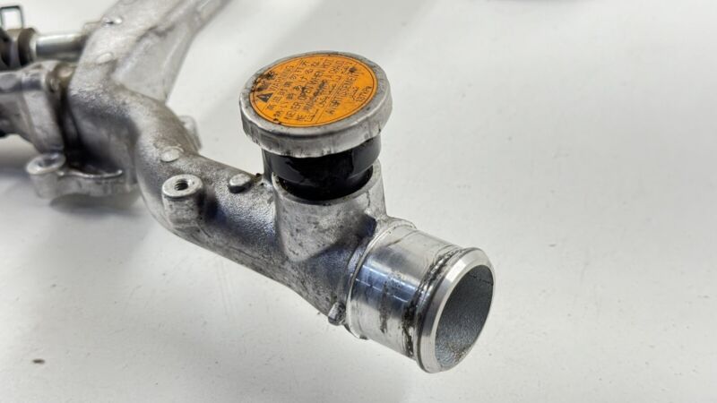18-23 SUBARU CROSSTREK 2.0L ENGINE WATER COOLANT CROSSOVER PIPE TUBE OEM