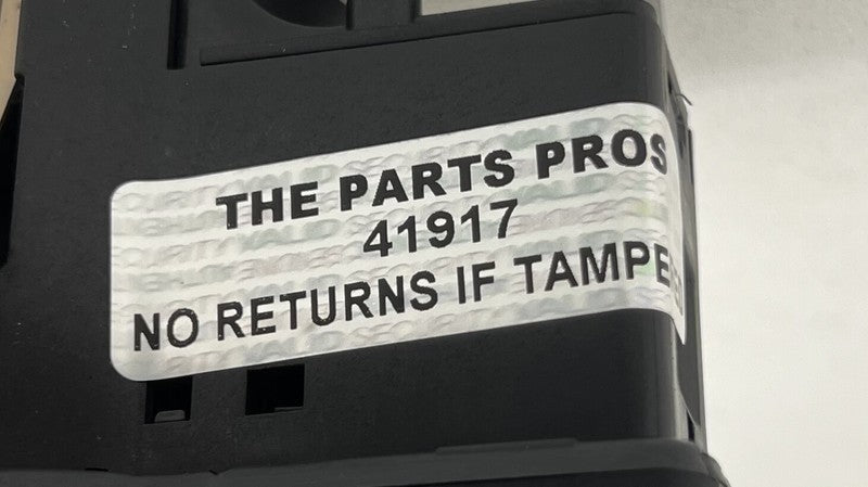 A 212 905 11 51 1151 / A2129051151 / 2129051151 12-18 MERCEDES BENZ CLS550 W218 HEADLIGHT HEAD LIGHT LAMP CONTROL SWITCH