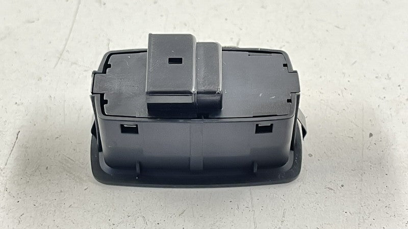 7PP.962.109.C / 7PP 962 109 C / 7PP962109C 10-16 PORSCHE PANAMERA ANTI THEFT ALARM SIREN DEACTIVATE BUTTON 7PP962109C OE