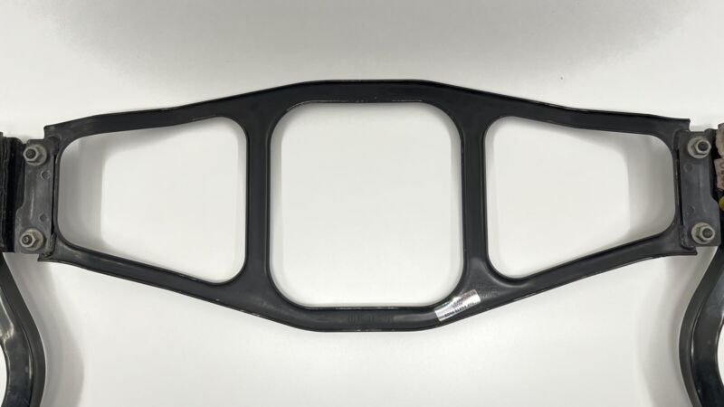 3W0 199 053 A / 3W0.199.053.A / 3W0199053A 13-18 BENTLEY FLYING SPUR FRONT ENGINE PLATE CROSSMEMBER IMPACT SUPPORT BAR O