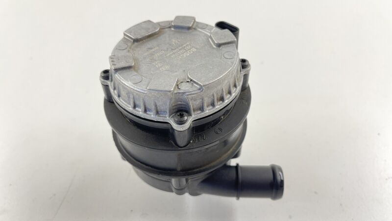 670005347 14-23 MASERATI GHIBLI QUATTROPORTE LEVANTE SECONDARY COOLANT WATER PUMP OEM