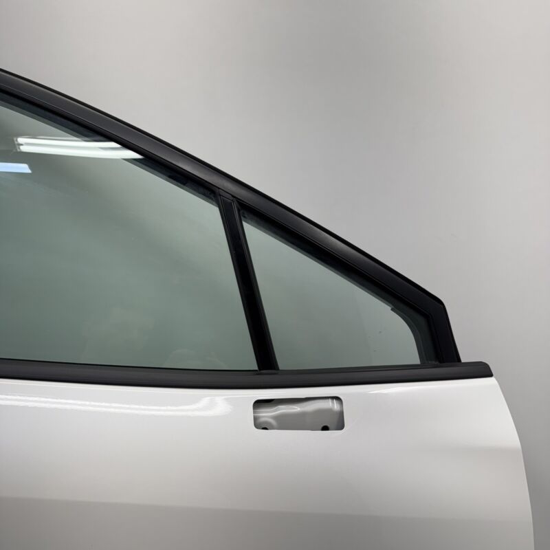 Does not apply 24-25 SUBARU CROSSTREK PASSENGER RIGHT FRONT DOOR SHELL COMPLETE WHITE OEM