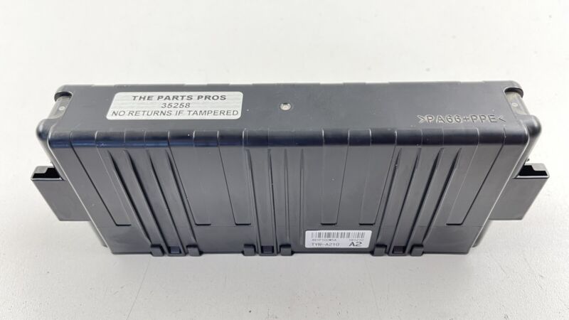TYR-A210 / TYR A210 / TYRA210 17-20 ACURA MDX ENGINE BAY FUSE RELAY JUNCTION BOX TRANSMISSION MODULE OEM