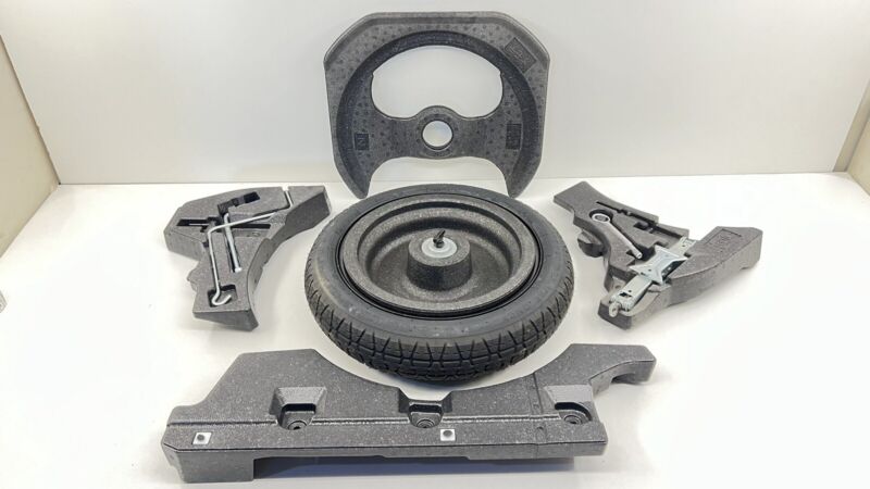 95086CA070 17-20 SUBARU BRZ REAR SPARE TIRE WITH SCISSOR JACK TOOL HOLDER FOAM KIT OEM