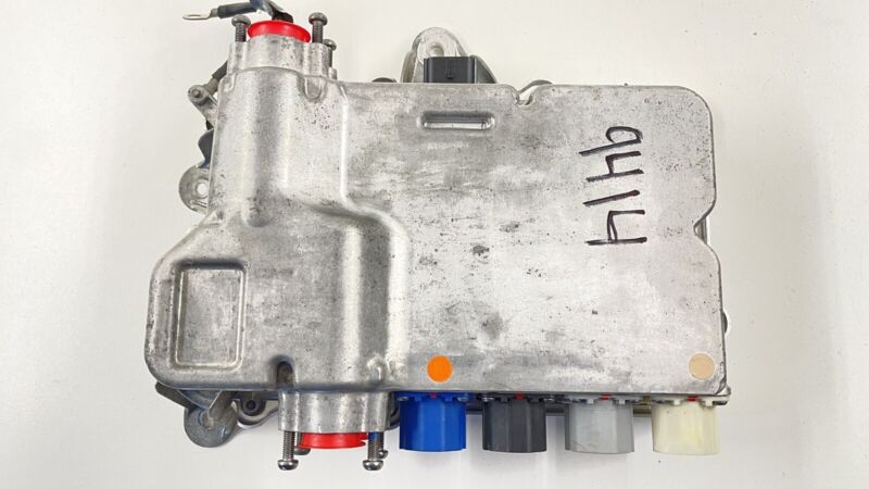 1059891-00-D / 1059891 00 D / 105989100D 17-20 TESLA MODEL S HIGH VOLTAGE DISTRIBUTION JUNCTION BOX 1059891-00-D OEM
