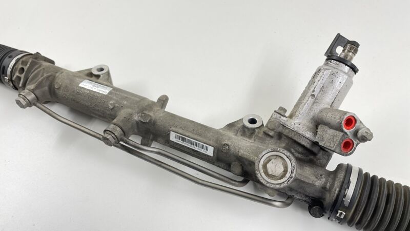 20411011017 / A20411011017 / A 204 1 101 1 017 08-14 MERCEDES BENZ W204 C CLASS POWER STEERING GEAR BOX RACK AND PINION
