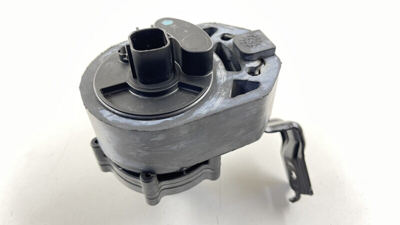 1057235-00-F / 1057235 00 F / 105723500F 17-20 TESLA MODEL S ELECTRIC AUXILIARY WATER COOLANT PUMP 1057235-00-F OEM