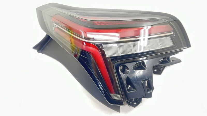84895440 / 8489 5440 22-24 CADILLAC CT5 V BLACKWING RIGHT REAR TAILLIGHT TAIL LIGHT LAMP OEM