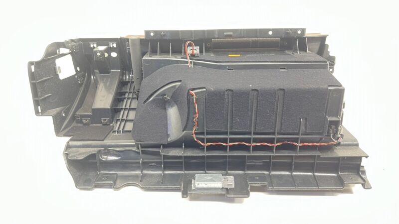 997.552.204.06 / 997 552 204 06 / 99755220406 05-08 PORSCHE BOXSTER CAYMAN 987 GLOVE BOX STORAGE COMPARTMENT TERRACOTTA