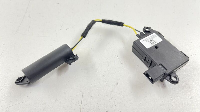 13540633 19-23 CHEVROLET CAMARO SS DETERRENT ANTI THEFT ALARM CONTROL MODULE 13540633 OEM
