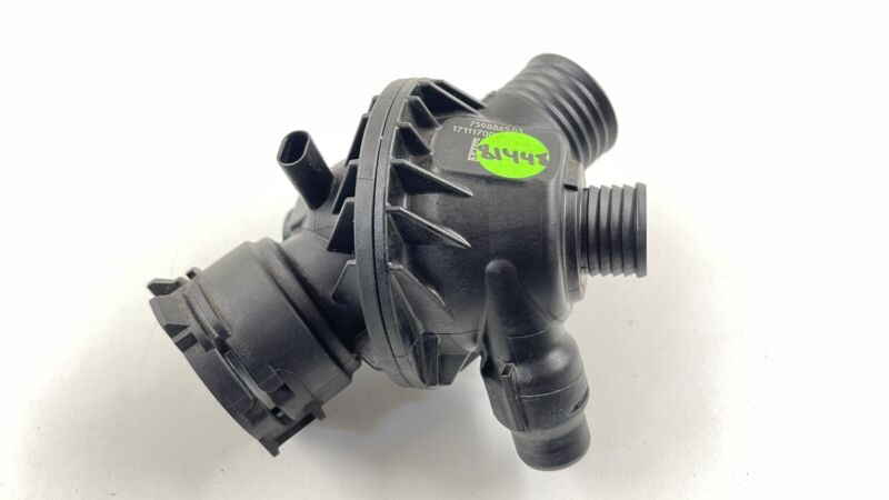 7598865 16-18 BMW M2 RADIATOR WATER COOLANT THERMOSTAT HOUSING 7598865 OEM