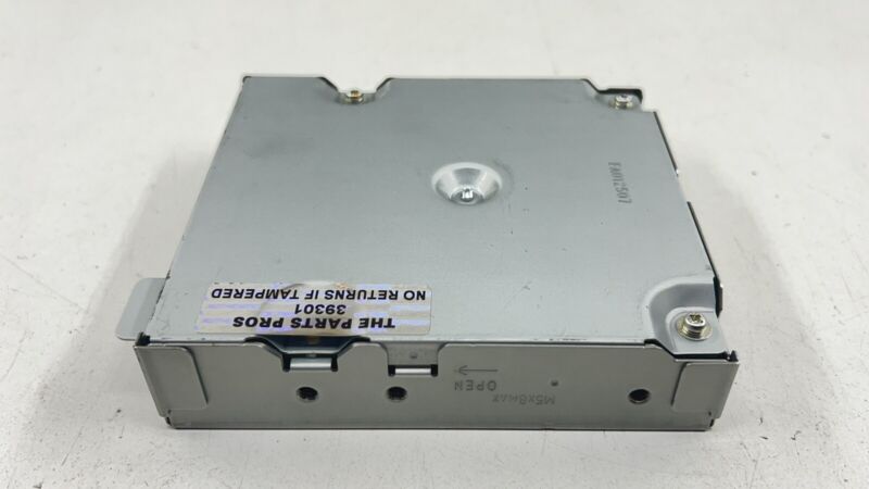 4W0 907 441 / 4W0907441 13-18 BENTLEY FLYING SPUR REAR VIEW CAMERA CONTROL MODULE 4W0 907 441 OEM