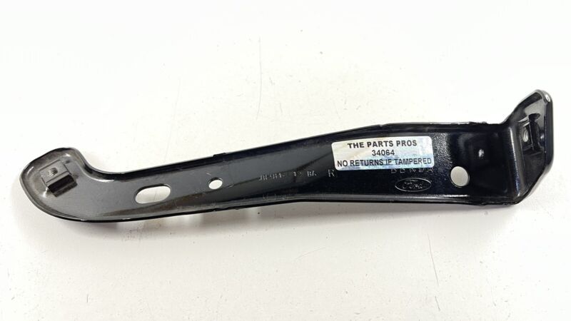 JR3B-16C198-BA / JR3B 16C198 BA / JR3B16C198BA 18-22 FORD MUSTANG GT PASSENGER RIGHT FRONT FENDER BRACKET SUPPORT MOUNT
