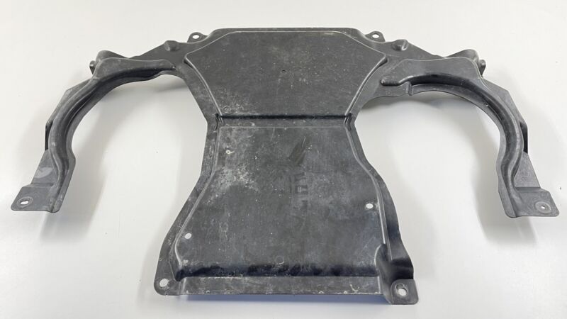 2045243230 / A2045243230 / A 204 524 32 30 3230 14-17 MERCEDES E550 W207 REAR ENGINE SPLASH GUARD SHIELD COVER TRIM TRAY