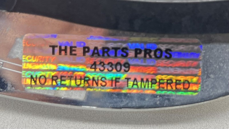 7 077 935 / 7077935 06-10 BMW M6 E63 E64 LEFT & RIGHT FRONT UPPER BUMPER KIDNEY GRILL TRIM PAIR OEM