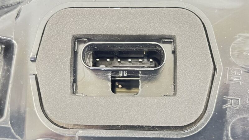 84895440 / 8489 5440 22-24 CADILLAC CT5 V BLACKWING RIGHT REAR TAILLIGHT TAIL LIGHT LAMP OEM