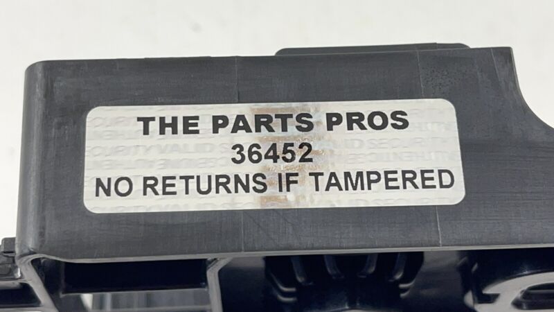 6 996 954 / 6996954 20-23 TOYOTA SUPRA BATTERY CABLE BOX END TERMINAL BRACKET TRIM 6996954 OEM