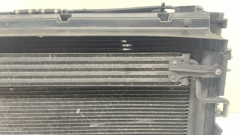2 282 501 / 2282501 06-10 BMW M6 E63 E64 RADIATOR CONDENSER COOLING FAN ASSEMBLY OEM