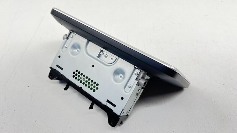 F824000269 15-18 MERCEDES-BENZ C63S W205 NAVIGATION RADIO ZENTRAL DISPLAY SCREEN OEM